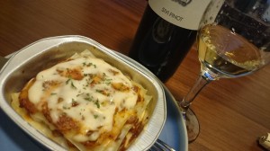 なぜか食べたくなったラザニアとスロベニアワインMOVIA Sivi Pinot Turno